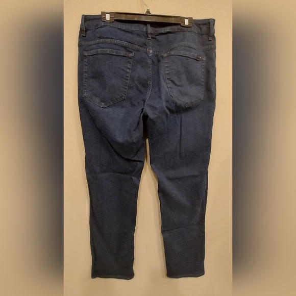 Joes Jeans Brixx Straight Stretch - Picture 2 of 3